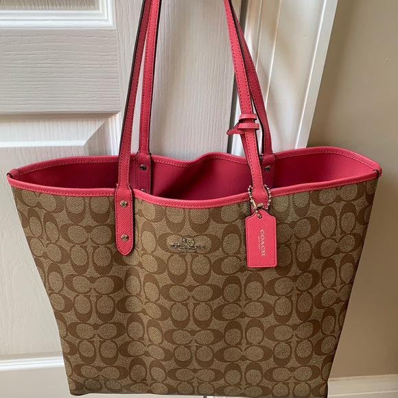 Coach Handbags - Coach Reversible Tote